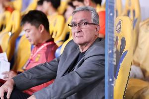 乐鱼登陆网站-马德兴谈国足：最大败笔就是防守型中场的位置上，选择黄政宇首发