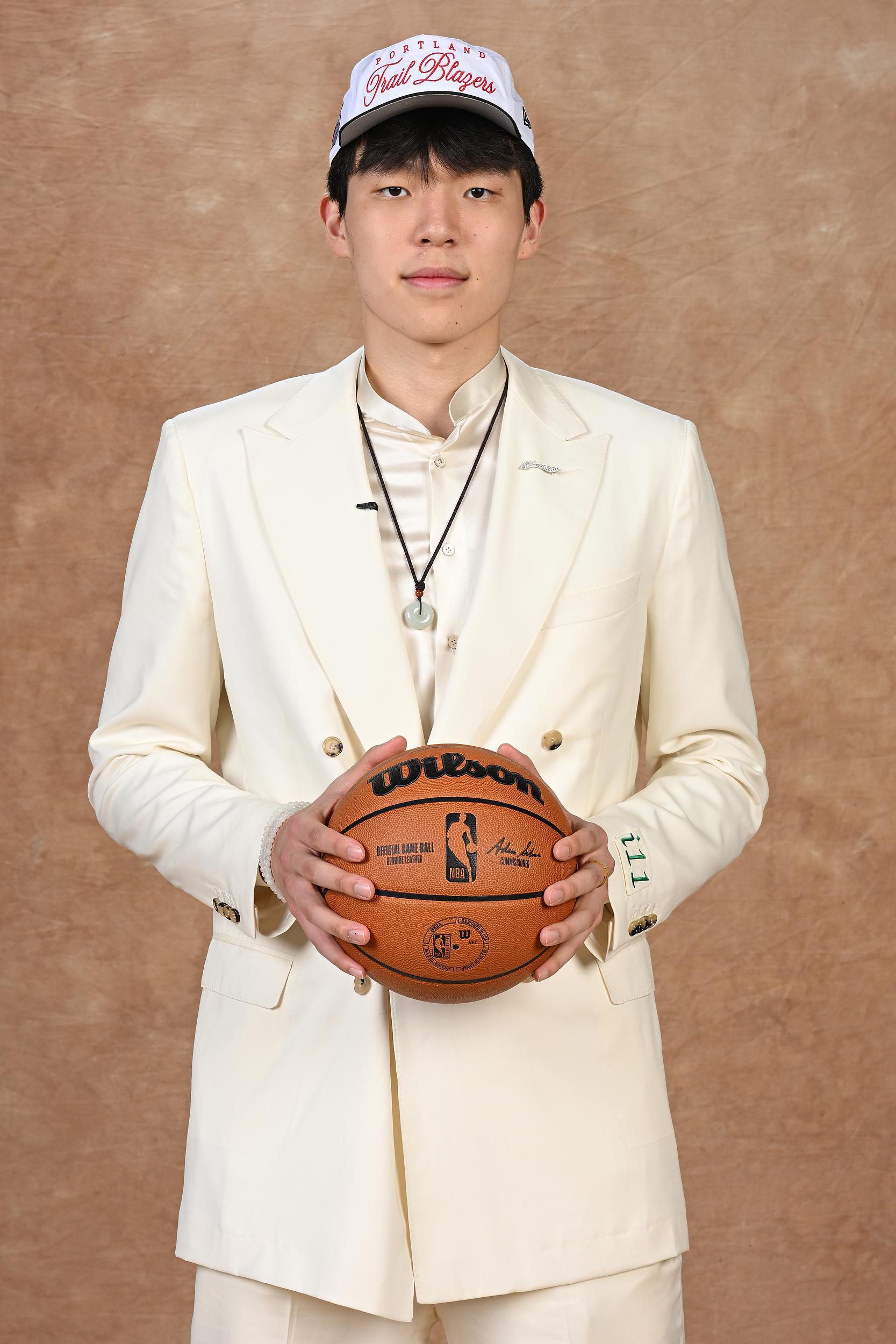 ESPN记者：杨瀚森联合试训的表现让我印象深刻，但没人预料他能进前20顺位