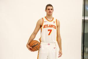 乐鱼app下载-去年的次轮秀！官宣：老鹰正式签约尼古拉-久里希奇