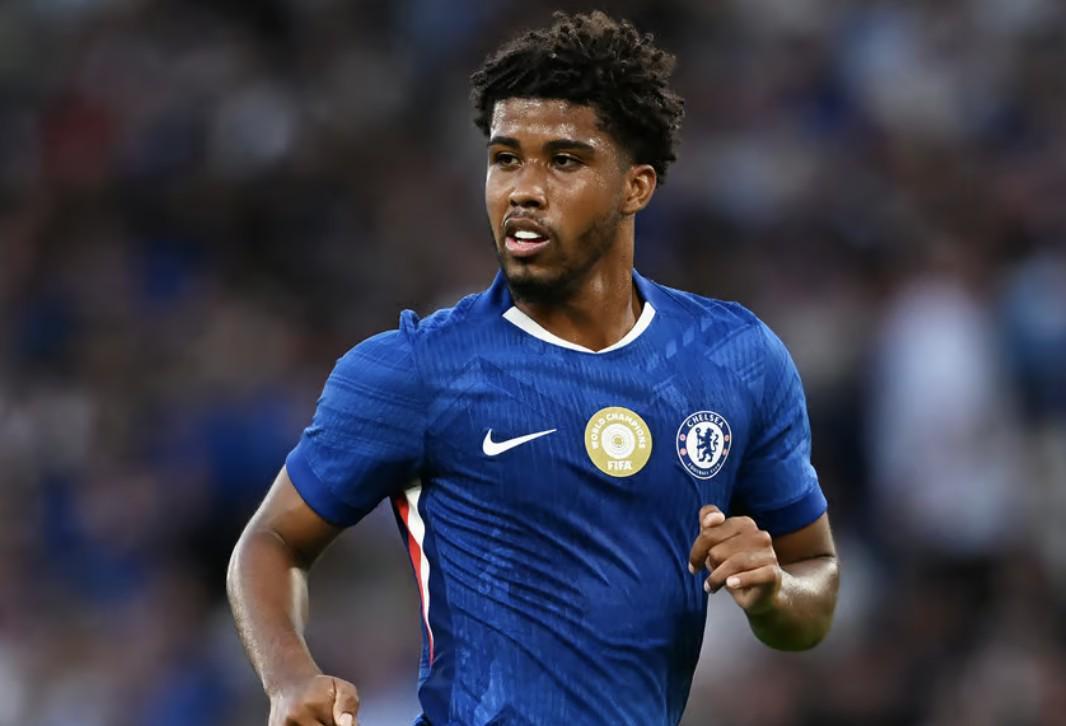 乐鱼登陆网站-晚旗报：西汉姆曾4500万镑报价桑托斯被拒，蓝军无意让其离队