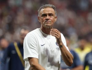 乐鱼app下载-恩里克：巴黎配不上欧超杯冠军&amp;热刺表现更好 我对舍瓦利耶很满意