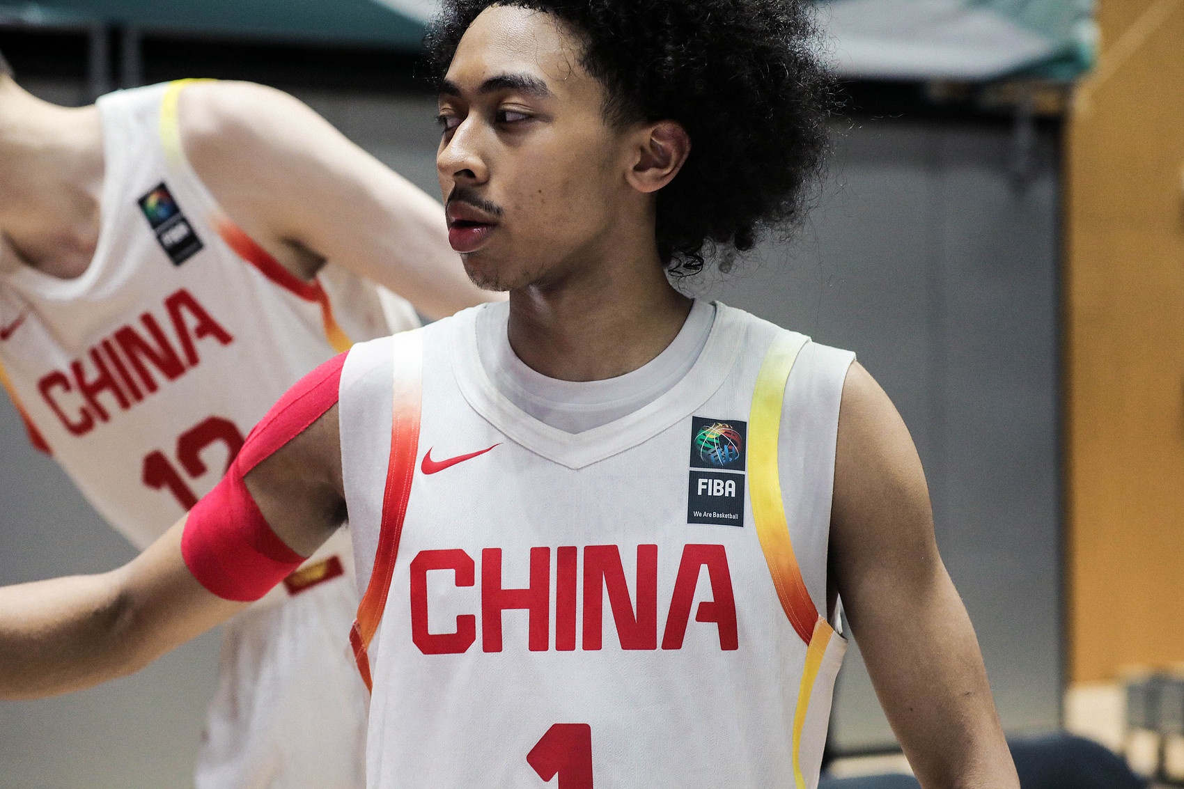 乐鱼登陆网站-朱正成为库里品牌首位中国代言人 坦言与偶像合作是梦想成真