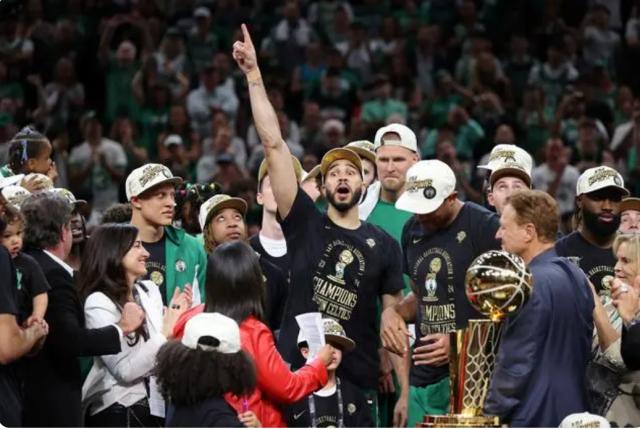 乐鱼官网-NBA总经理年度调查：凯尔特人总冠军 亚历山大MVP