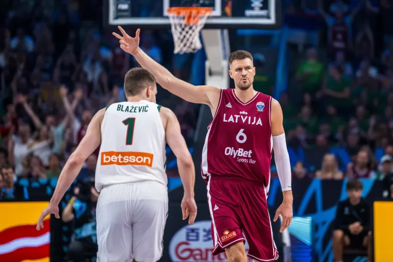 乐鱼网站-波尔津吉斯全场22投10中，空砍34分19篮板1助攻1抢断2封盖